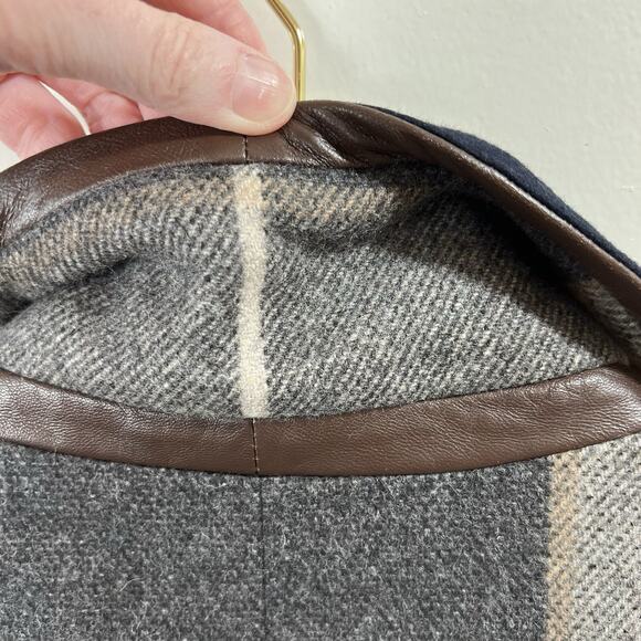 Club Monaco Women's Italian Wool Coat Size M Plaid Preppy Academiacore Timeless - Picture 3 of 10